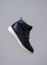 Stylish Black Leather Boots for Men - Image 2